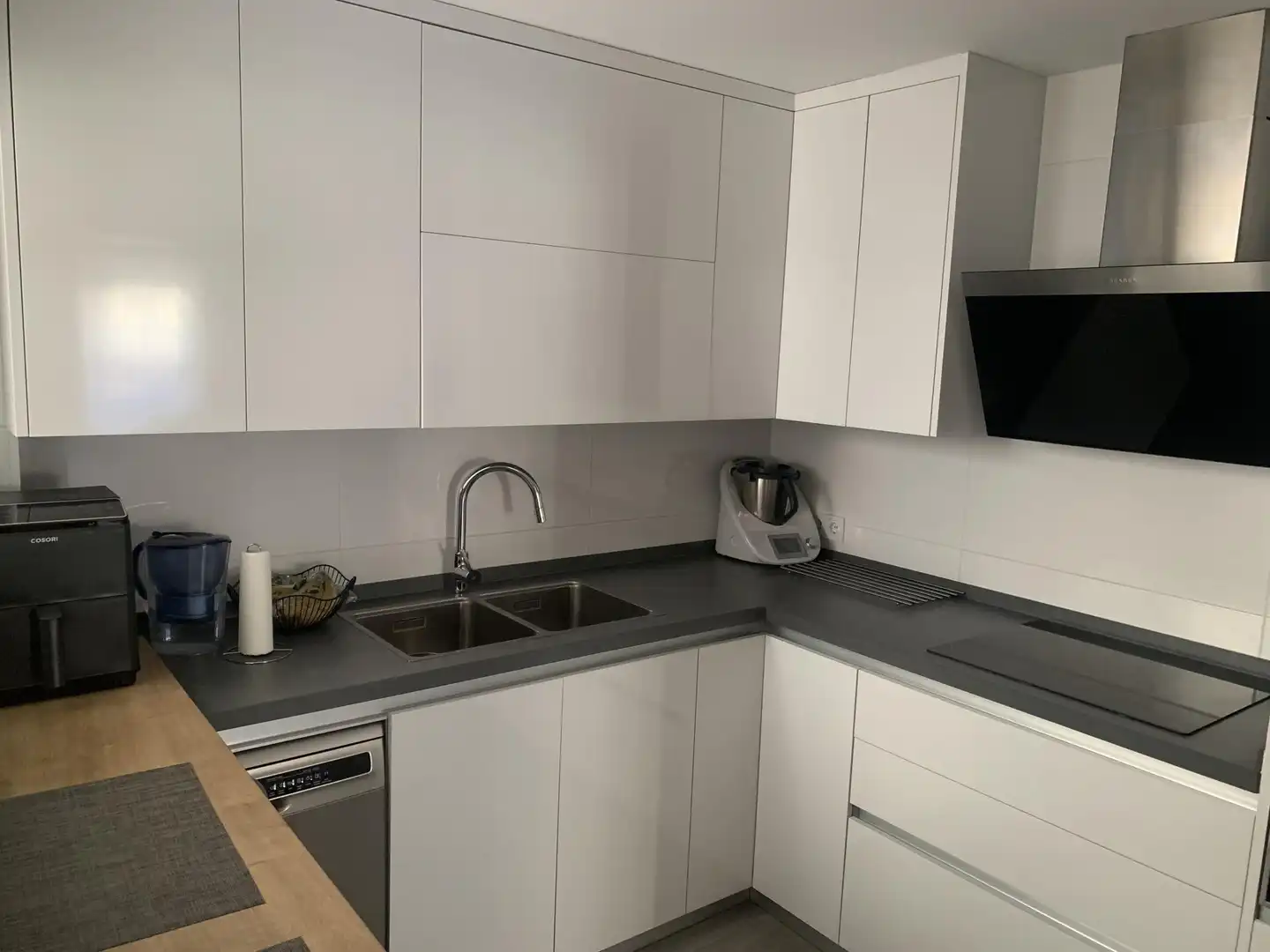Piso en venta en Avenida de Manuel Fraga Iribarne, 15, La Colina Cocina de Piso en venta en Torremolinos con Aire acondicionado, Terraza y Piscina