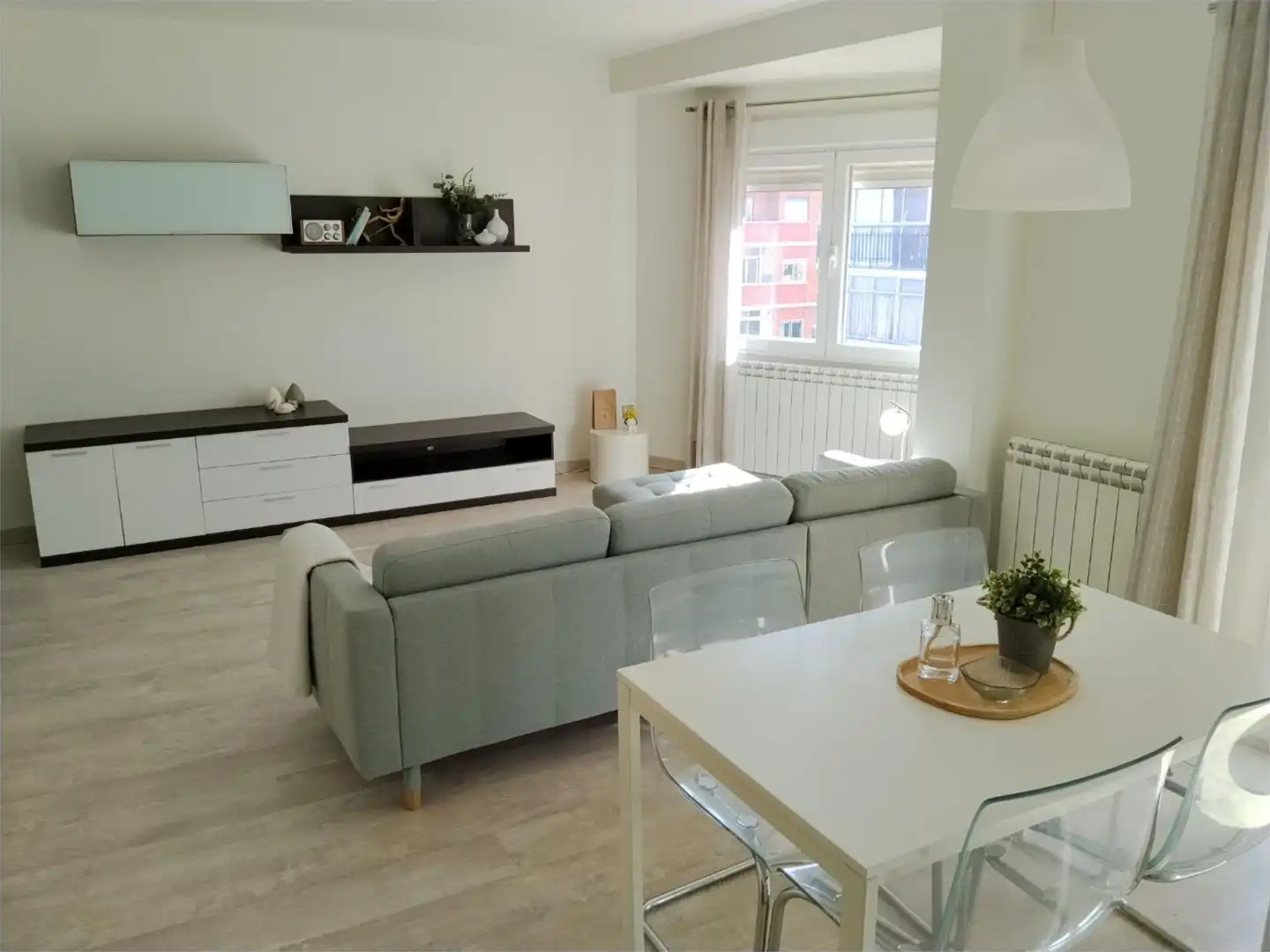 Piso en venta en Calle de Rodrigo Rebolledo, 35, Las Fuentes Sala de estar de Piso en venta en Zaragoza con Aire acondicionado, Calefacción y Parquet