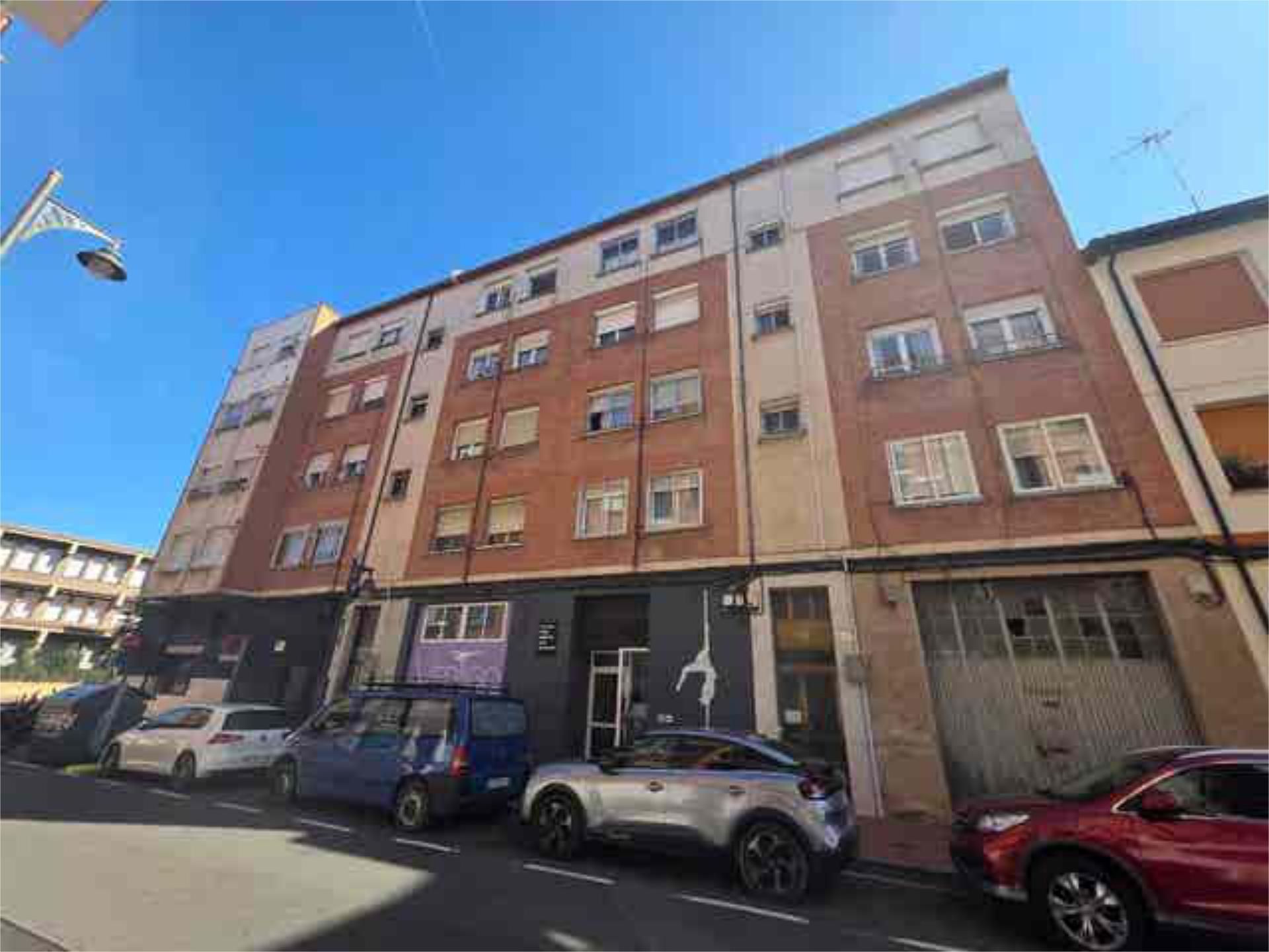 Piso en venta en Oeste Vista exterior de Piso en venta en Logroño