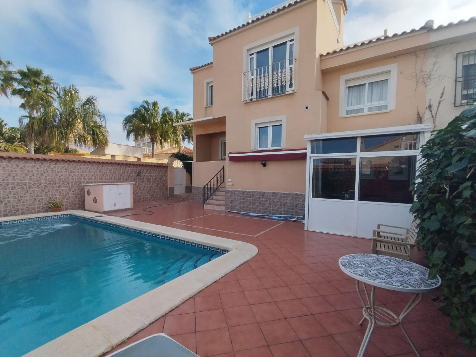 Swimming pool of Houses for sale in Torrevieja  with Air Conditioner, Terrace and Swimming Pool