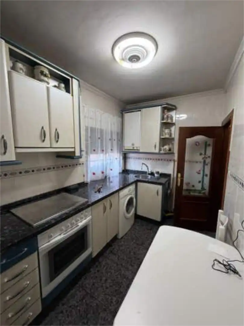 Cocina de Apartamento en venta en León Capital  con Calefacción y Amueblado