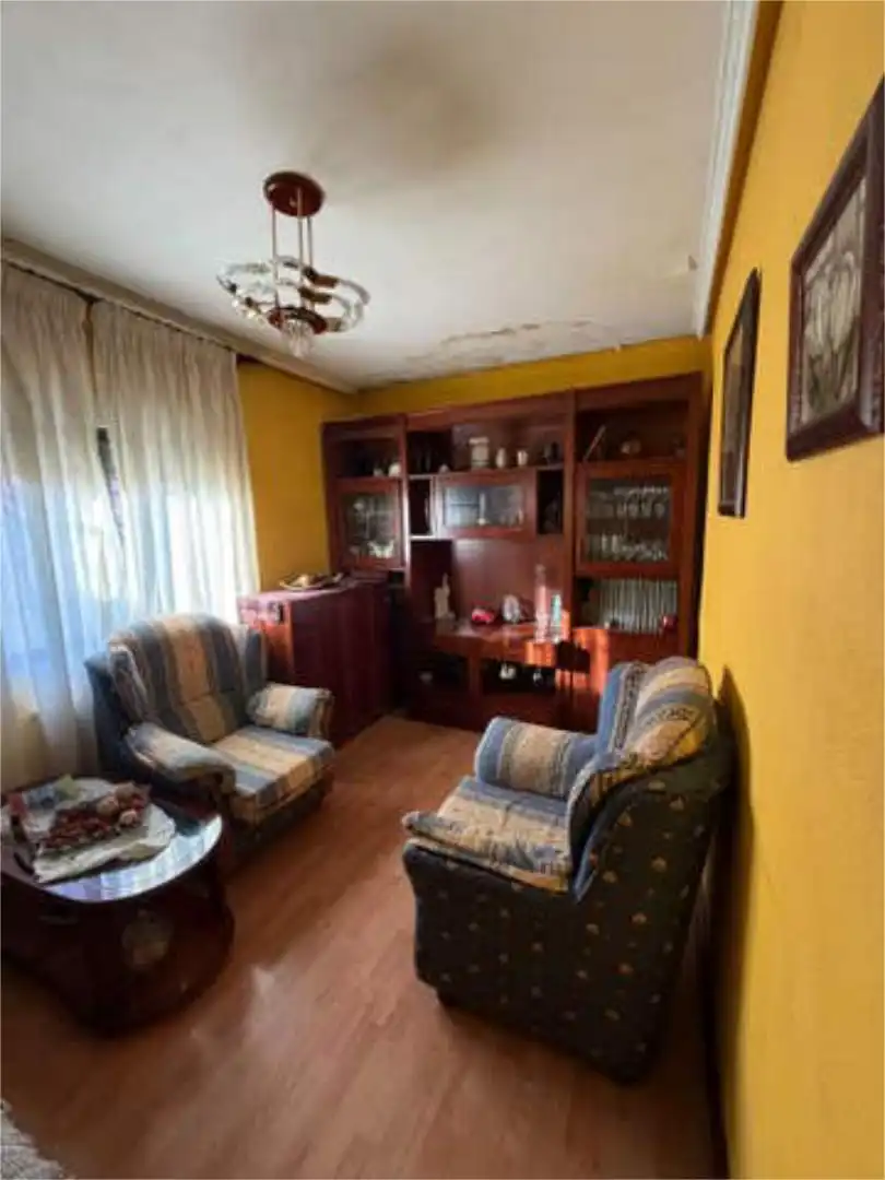 Sala de estar de Apartamento en venta en León Capital  con Calefacción y Amueblado