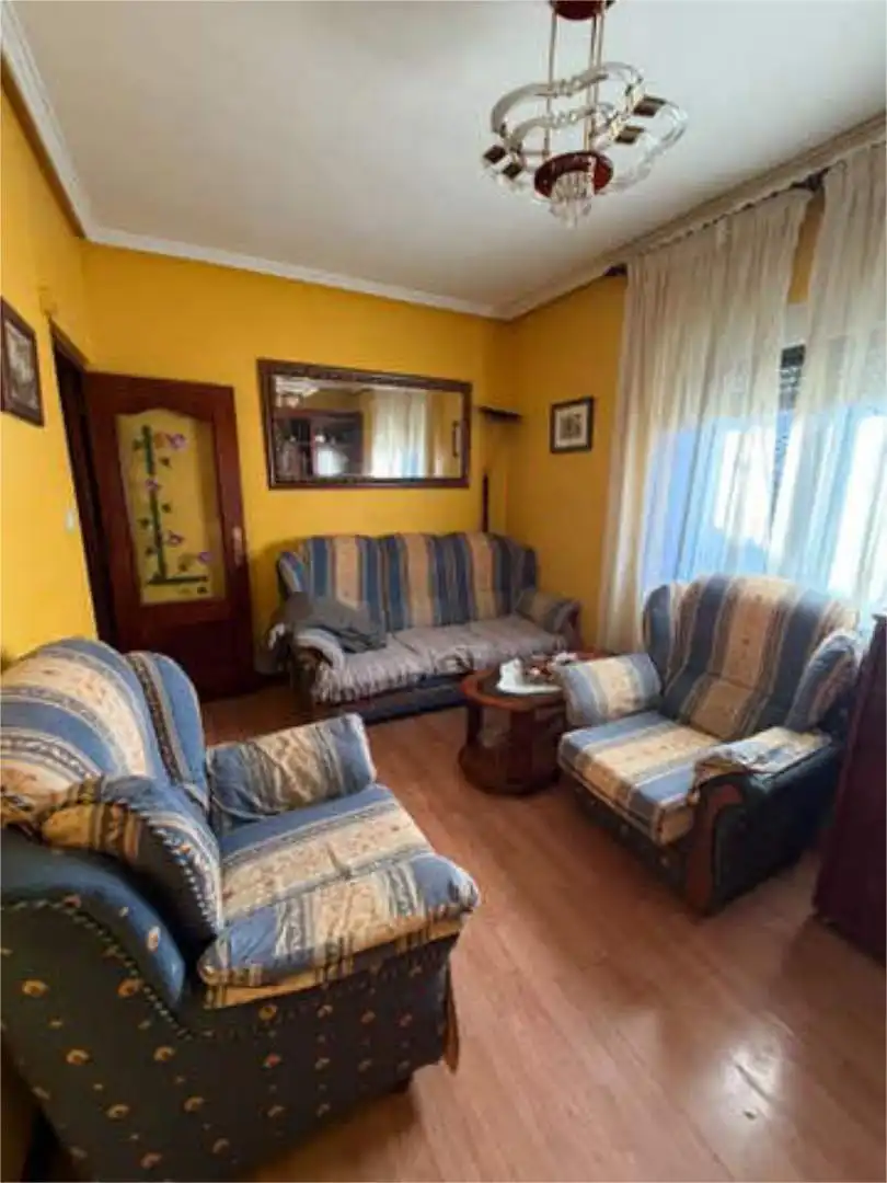 Sala de estar de Apartamento en venta en León Capital  con Calefacción y Amueblado