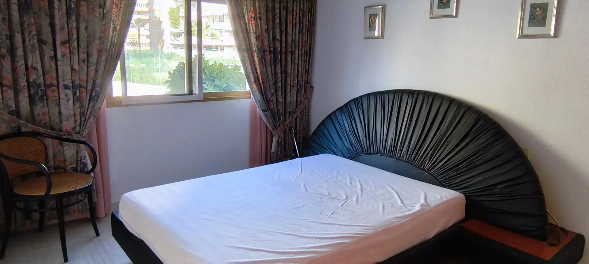 Habitación de Apartamento en venta en La Pobla de Farnals con Aire acondicionado, Terraza y Piscina