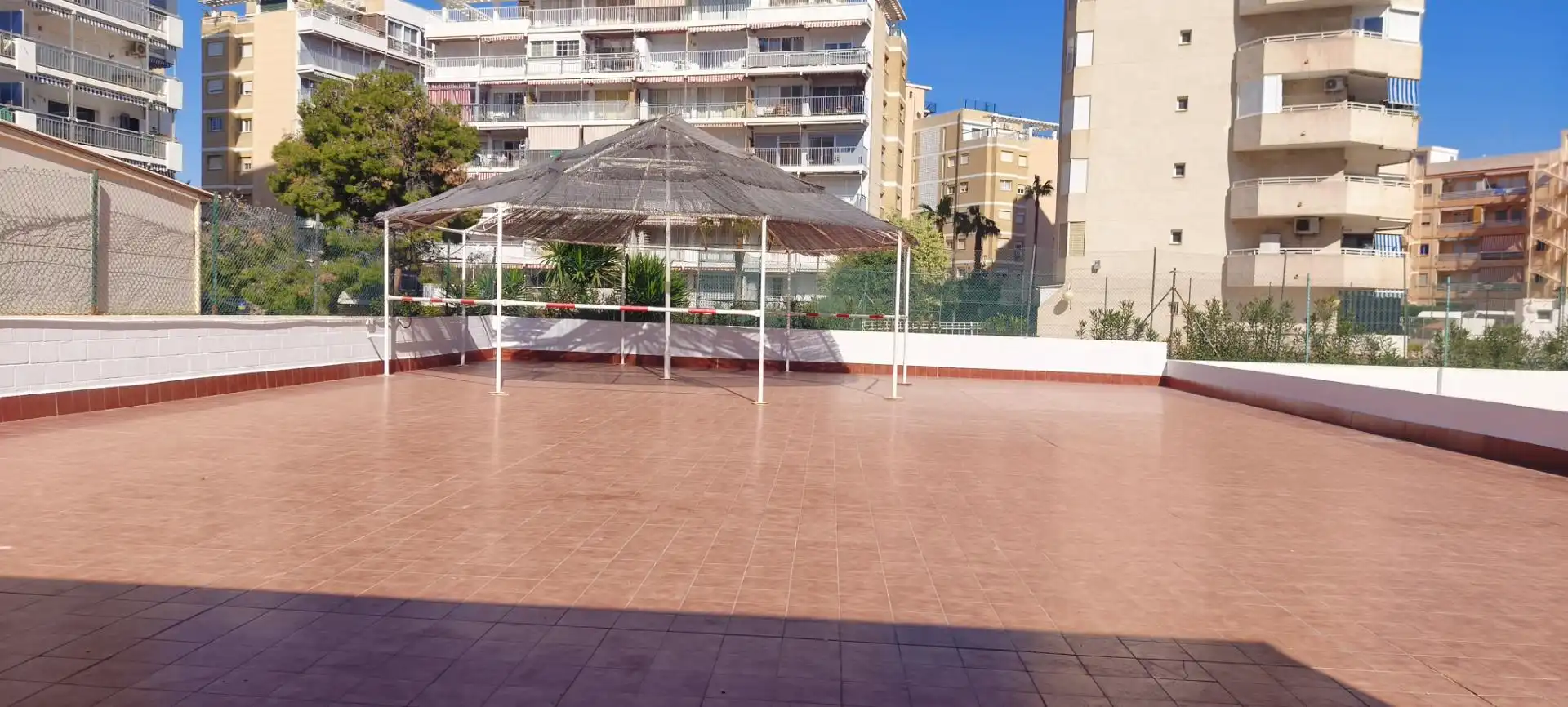 Terraza de Apartamento en venta en La Pobla de Farnals con Aire acondicionado, Terraza y Piscina