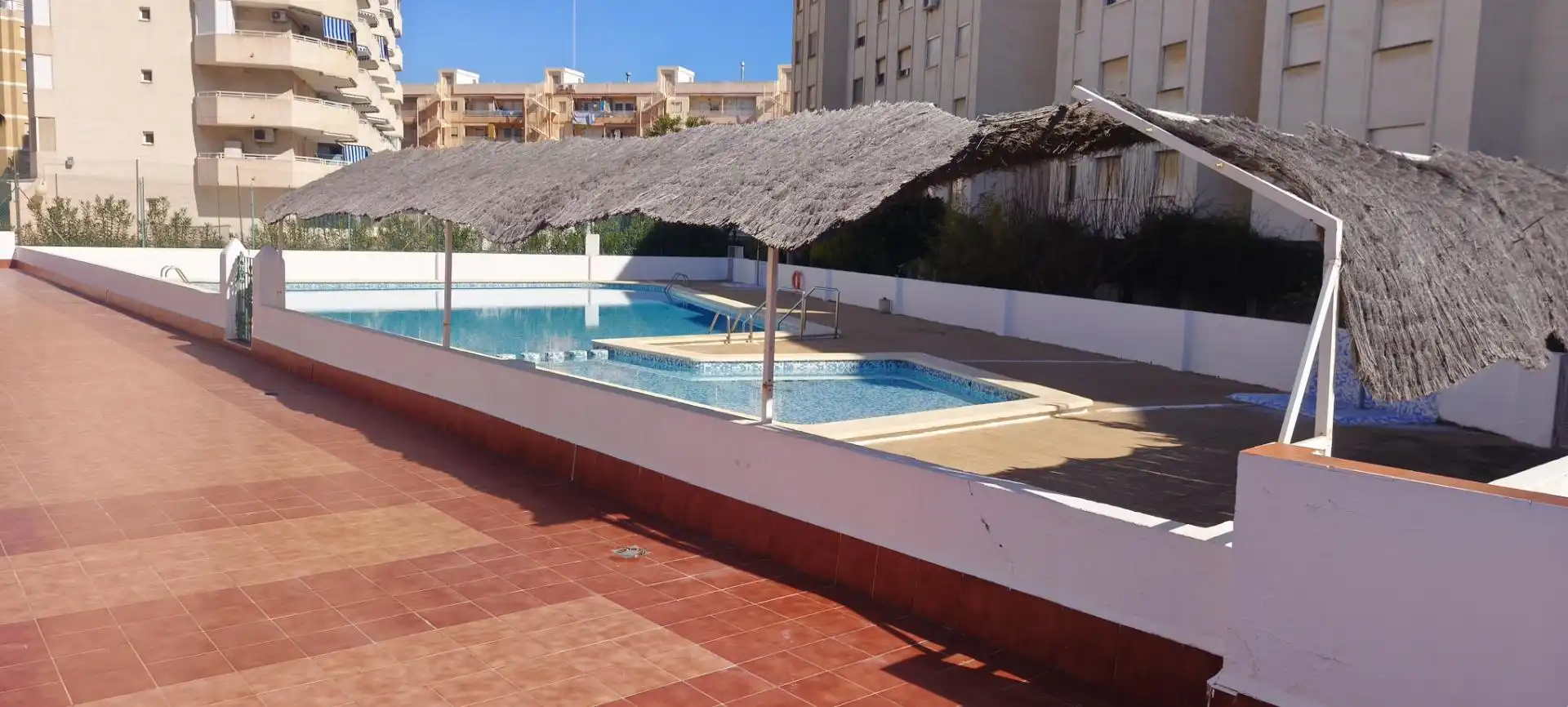 Piscina de Apartamento en venta en La Pobla de Farnals con Aire acondicionado, Terraza y Piscina