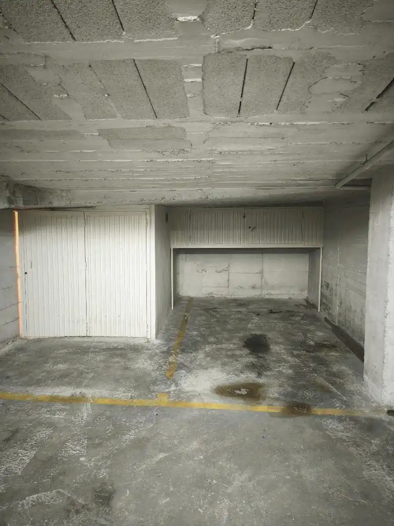Garage zum Verkauf in Calle Pedro de Valdés, 4, Barrio de Ciudad Jardín Parkplatz von Garage zum Verkauf in Málaga
