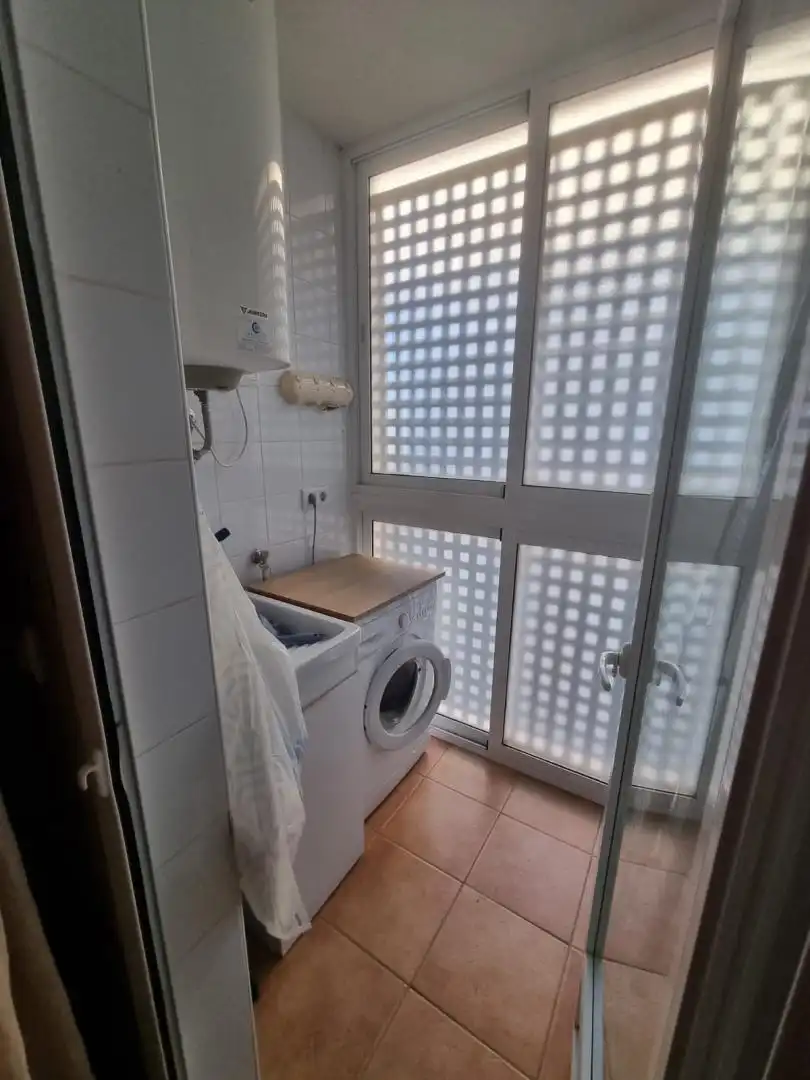 Flat for rent in Paseo de las Acacias, 26, Las Lomas - Las Yucas Bathroom of Flat for rent in Águilas with Air Conditioner, Terrace and Furnished