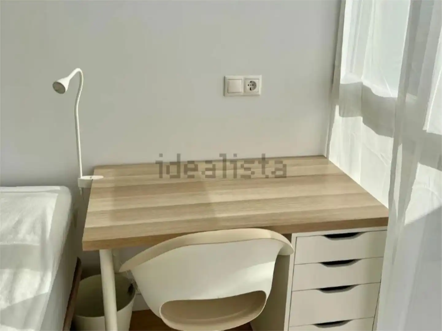 Zimmer in Carrer del Músic Hipòlit Martínez, 16, Camí de Vera Schlafzimmer von Dachboden zur untervermieten in Valencia mit Klimaanlage, Heizung und Privatgarten
