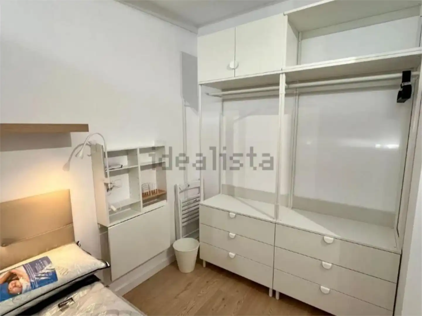 Zimmer in Carrer del Músic Hipòlit Martínez, 16, Camí de Vera Schlafzimmer von Dachboden zur untervermieten in Valencia mit Klimaanlage, Heizung und Privatgarten