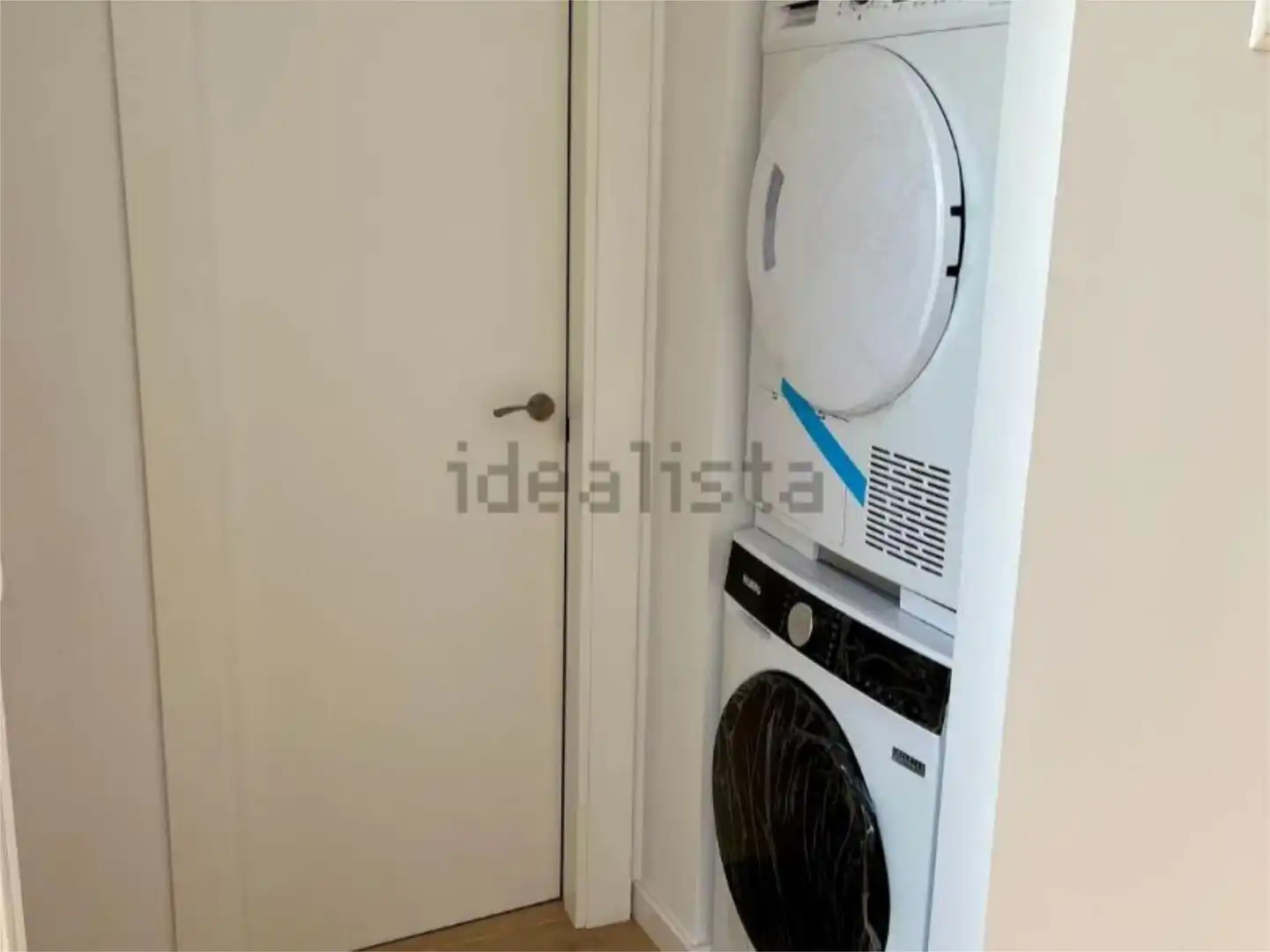 Zimmer in Carrer del Músic Hipòlit Martínez, 16, Camí de Vera Schlafzimmer von Dachboden zur untervermieten in Valencia mit Klimaanlage, Heizung und Privatgarten