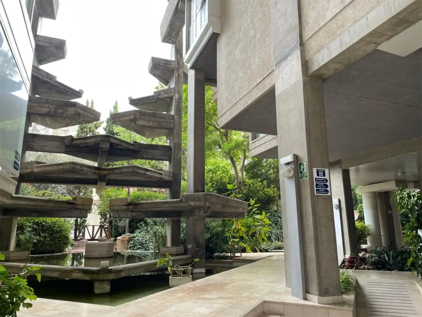Habitació a Carrer del Músic Hipòlit Martínez, 16, Camí de Vera Vista exterior de Dúplex per a compartir en Valencia amb Aire condicionat, Calefacció i Jardí privat