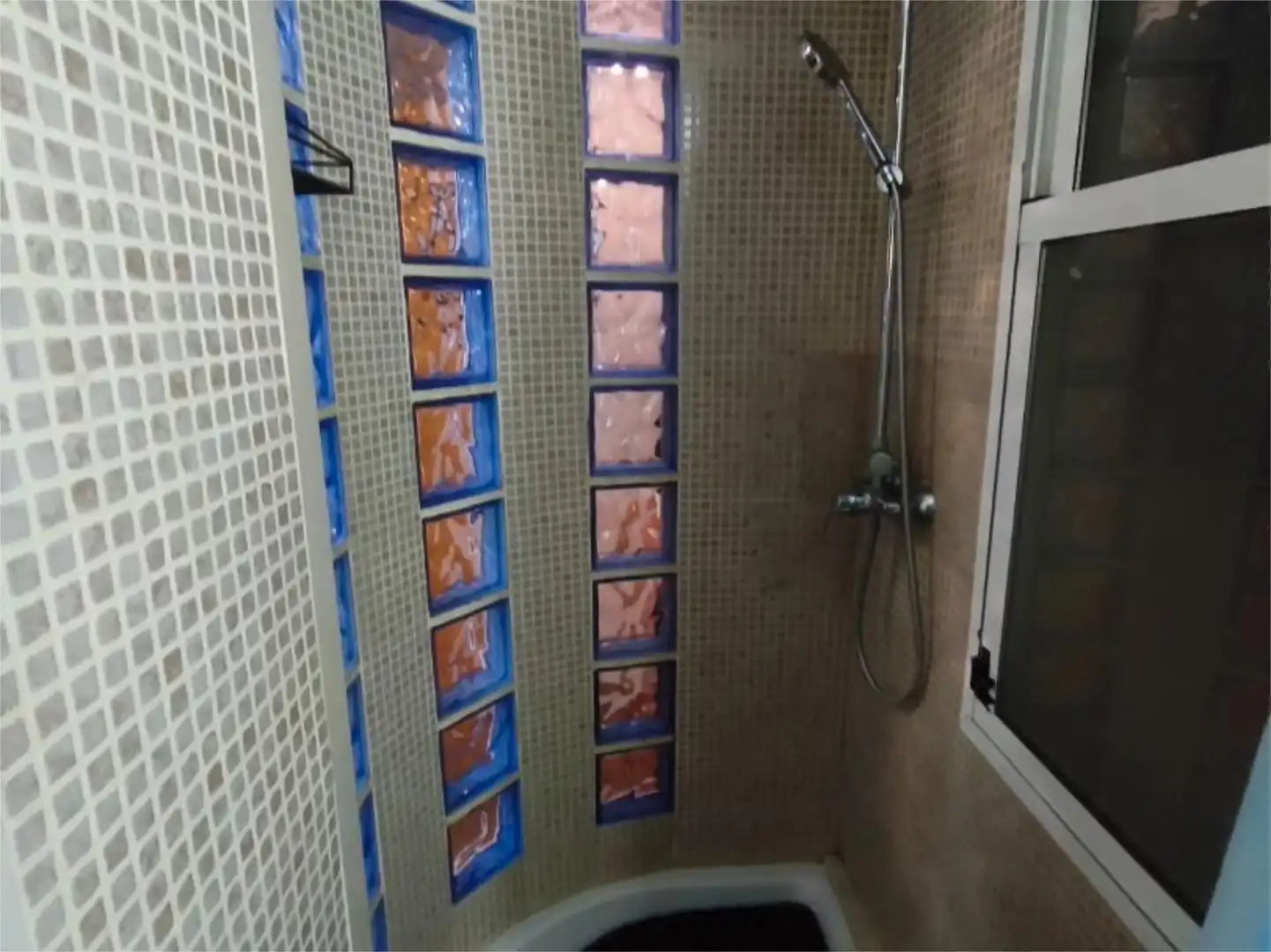 Piso en venta en Silla Baño de Piso en venta en Silla con Aire acondicionado, Terraza y Balcón