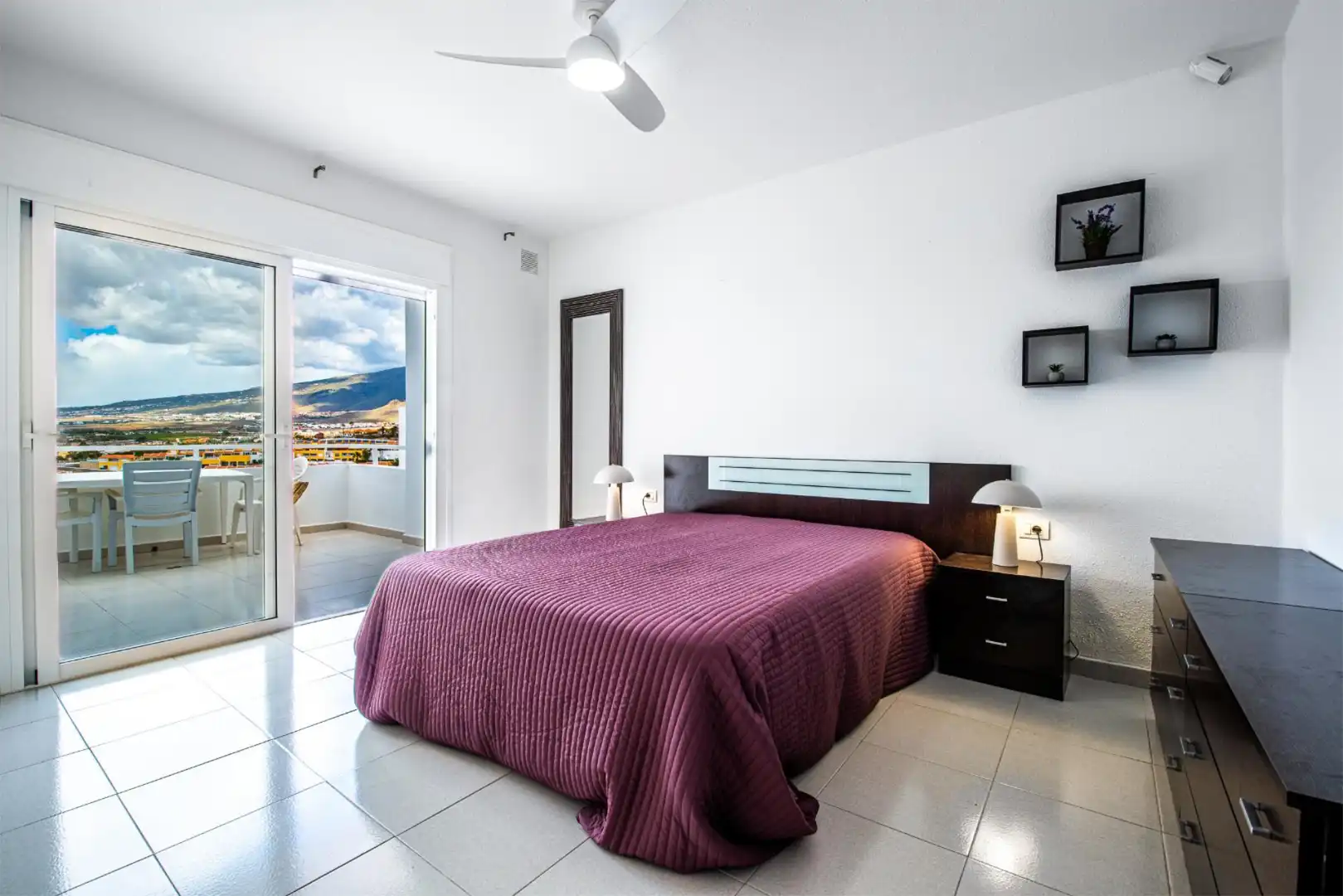 Wohnungen zum Verkauf in Lugar Urbanizacion San Eugenio, 67b, San Eugenio Alto Schlafzimmer von Wohnungen zum Verkauf in Adeje mit Terrasse, Schwimmbad und Balkon