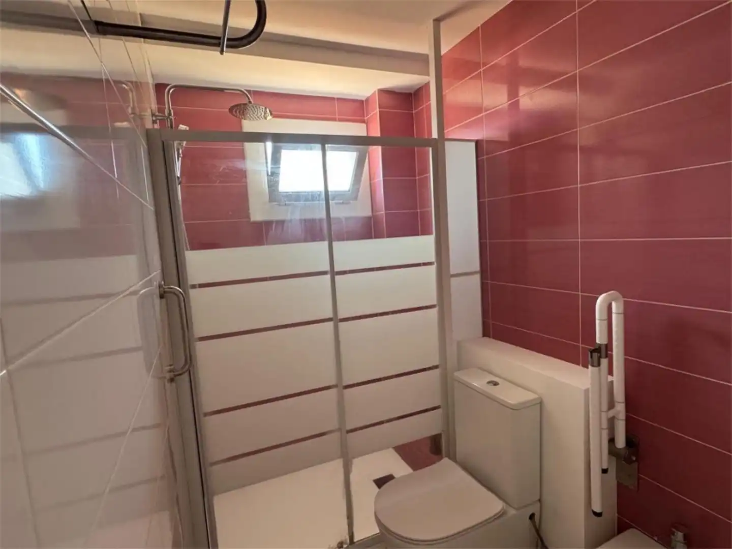 Bathroom of Flat for sale in Sant Feliu de Llobregat  with Air Conditioner, Heating and Parquet flooring