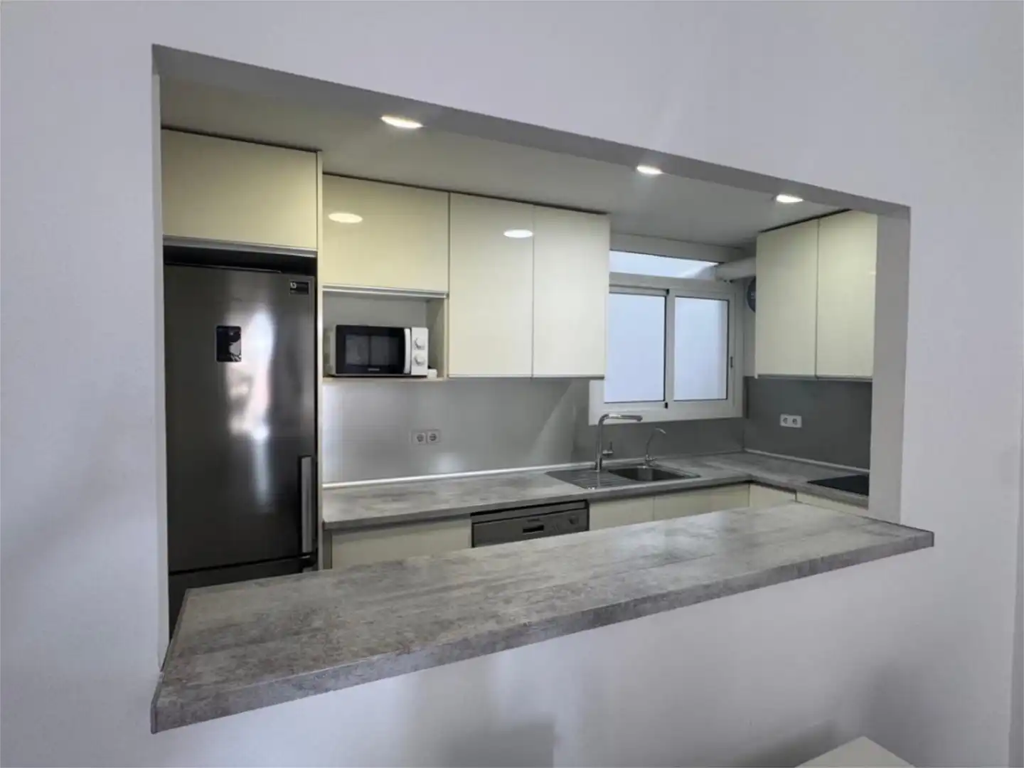 Kitchen of Flat for sale in Sant Feliu de Llobregat  with Air Conditioner, Heating and Parquet flooring