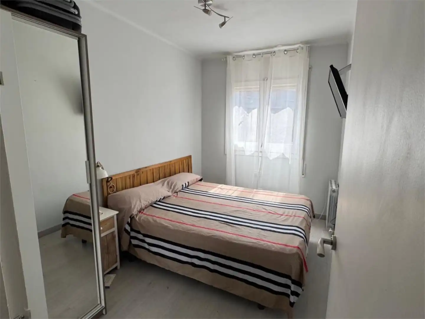 Bedroom of Flat for sale in Sant Feliu de Llobregat  with Air Conditioner, Heating and Parquet flooring