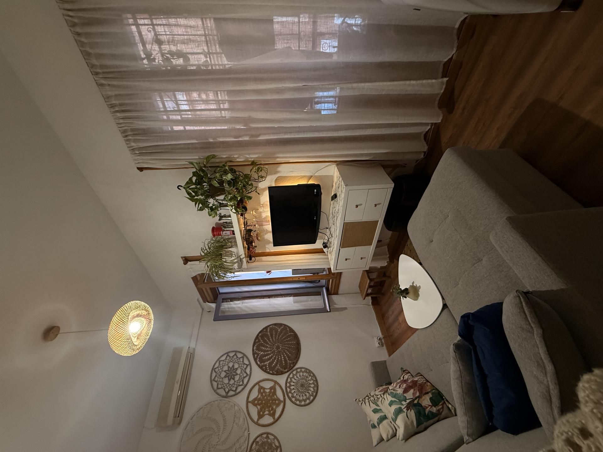 Flat for share in Calle del Limón, 29, Universidad - Malasaña Living room of Flat for share in Madrid Capital with Air Conditioner, Heating and Furnished