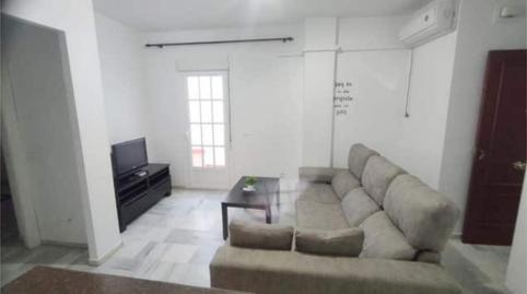 Piso de alquiler en Salesianos, Utrera - imagen 4 Foto 4 de Piso de alquiler en Salesianos, Utrera