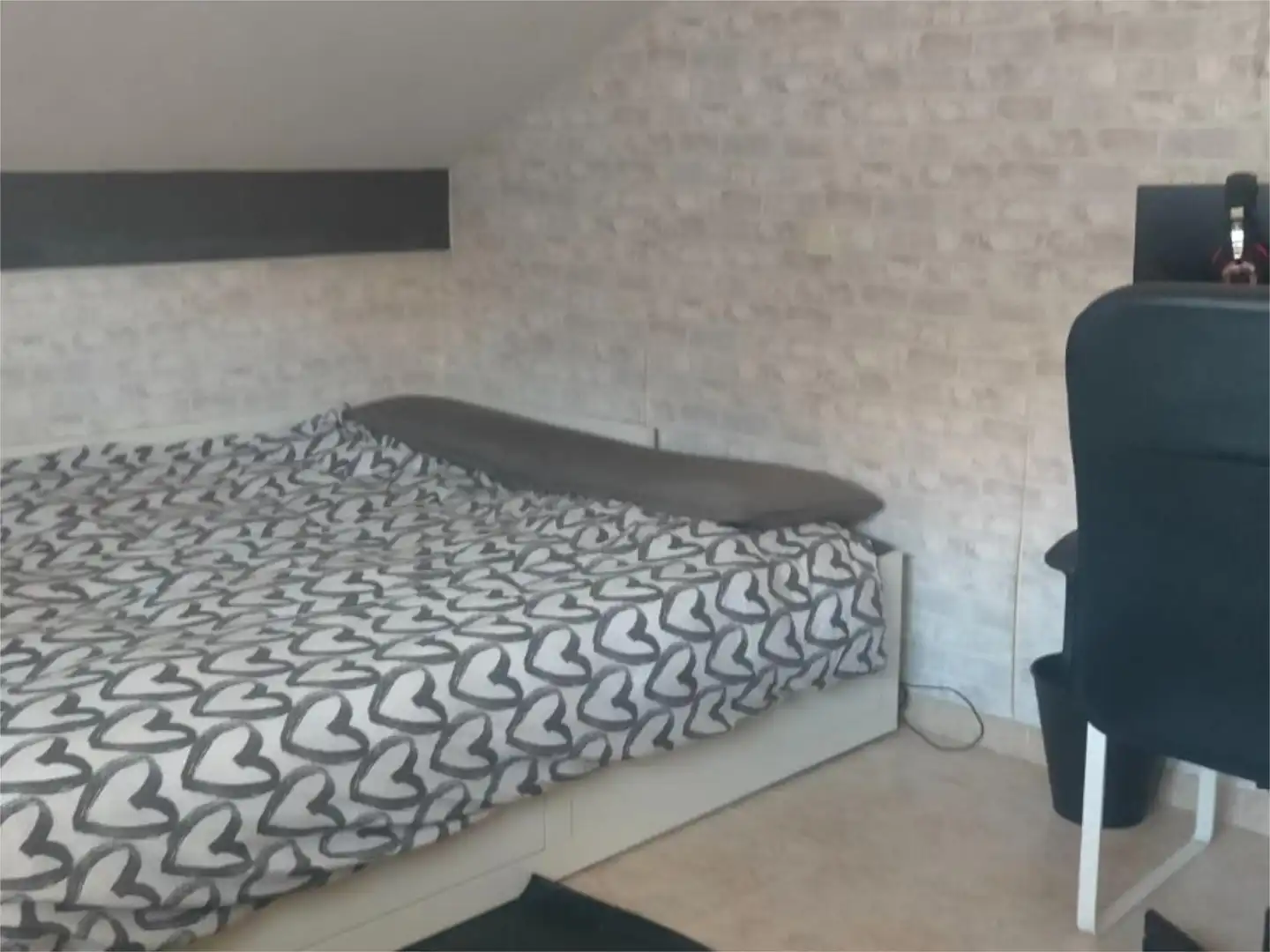 Casa o xalet en venda a Calle Muralla, 1, Torrecastillo Dormitori de Casa o xalet en venda en Seseña amb Aire condicionat, Calefacció i Jardí privat