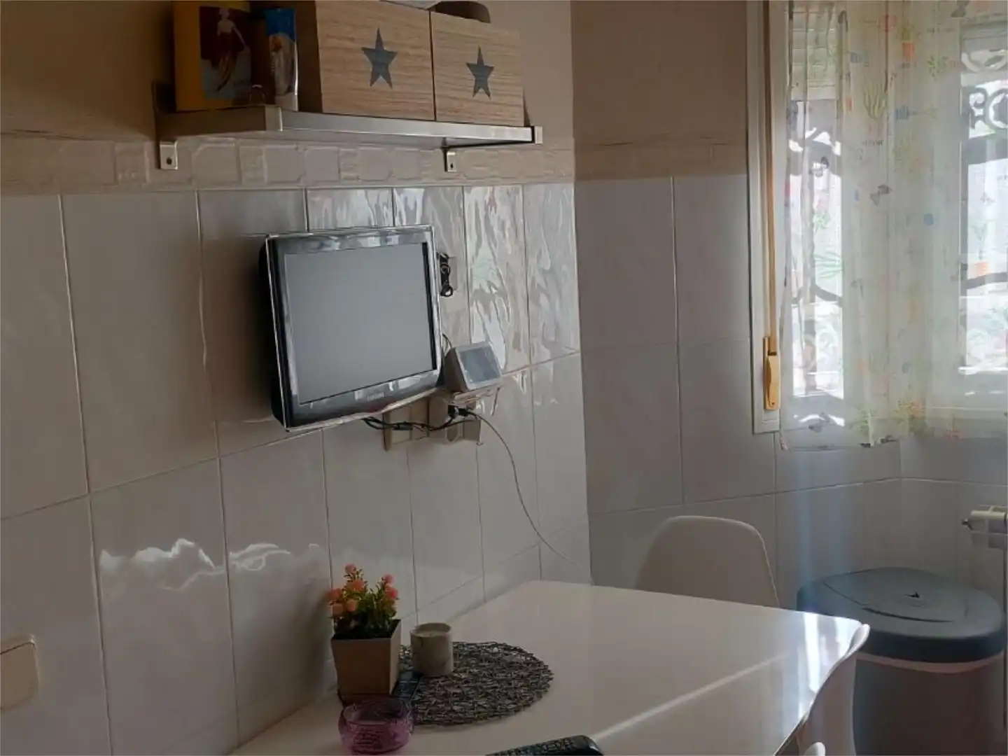 Casa o xalet en venda a Calle Muralla, 1, Torrecastillo Cuina de Casa o xalet en venda en Seseña amb Aire condicionat, Calefacció i Jardí privat