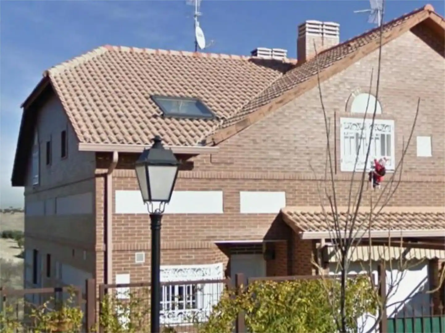 Casa o xalet en venda a Calle Muralla, 1, Torrecastillo Vista exterior de Casa o xalet en venda en Seseña amb Aire condicionat, Calefacció i Jardí privat