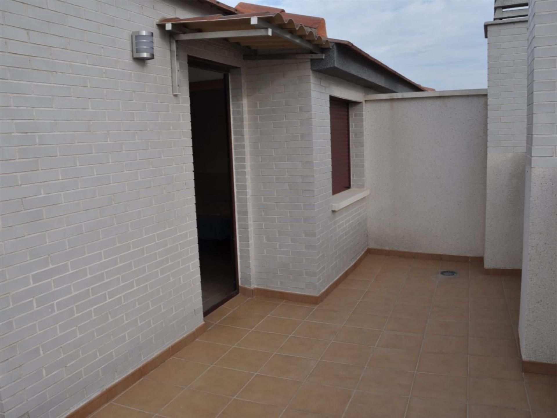 Ático de alquiler en Senda de Granada, 129, Juan de Borbón