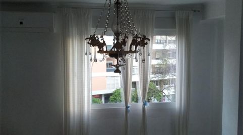 Foto 5 de Piso de alquiler en Virgen de Lujan, 42, Los Remedios, Sevilla Capital