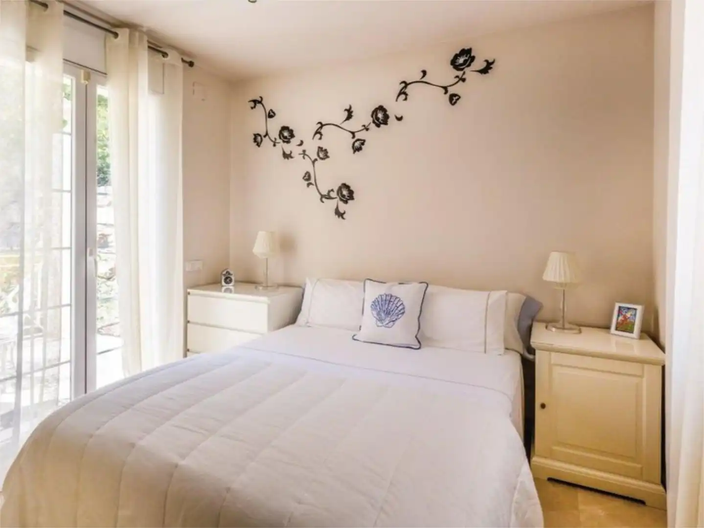 Piso en venta en Camí de la Montanya, 27, Cabrils Habitación de Piso en venta en Cabrils con Aire acondicionado, Terraza y Piscina
