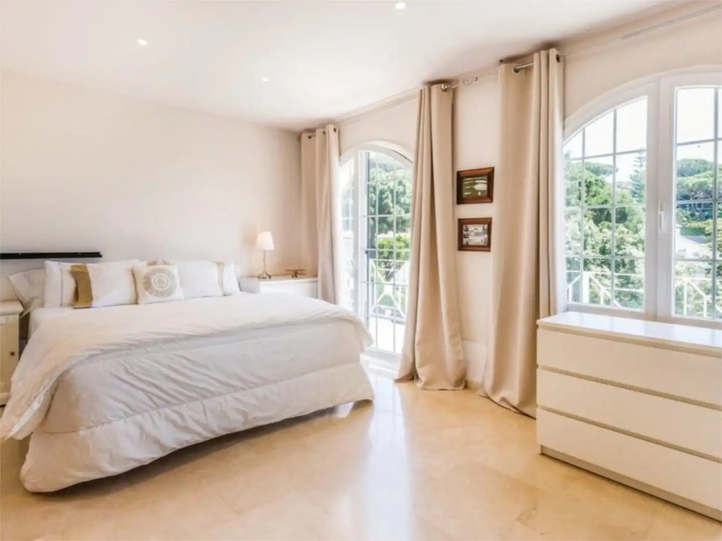 Piso en venta en Camí de la Montanya, 27, Cabrils Habitación de Piso en venta en Cabrils con Aire acondicionado, Terraza y Piscina