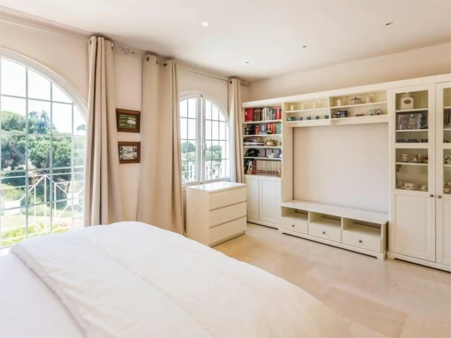 Piso en venta en Camí de la Montanya, 27, Cabrils Habitación de Piso en venta en Cabrils con Aire acondicionado, Terraza y Piscina