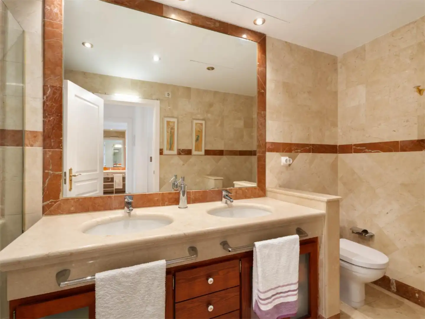 Piso en venta en Avenida Piedramar, 2, Nagüeles Alto Baño de Piso en venta en Marbella con Aire acondicionado, Terraza y Piscina