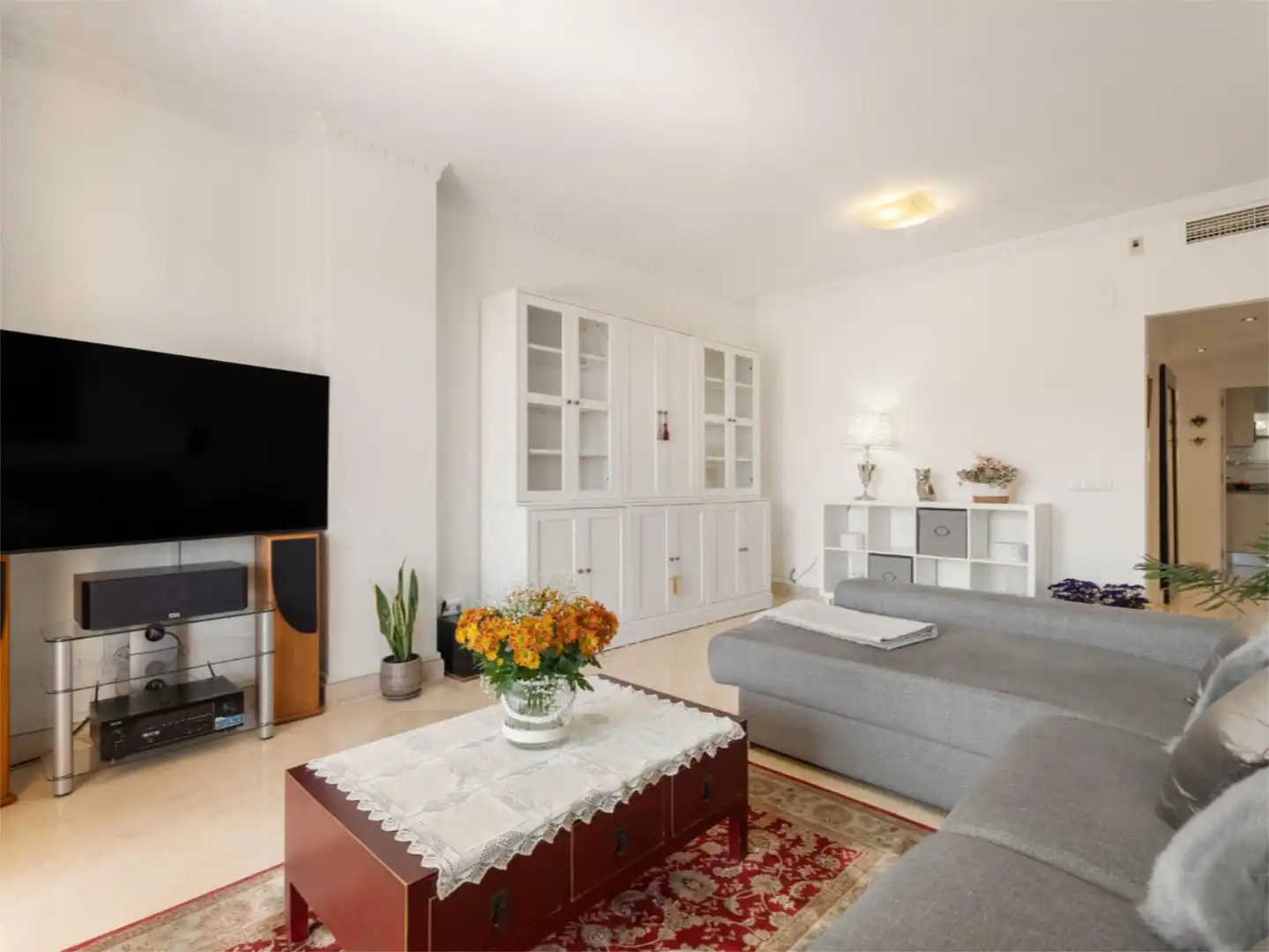 Piso en venta en Avenida Piedramar, 2, Nagüeles Alto Sala de estar de Piso en venta en Marbella con Aire acondicionado, Terraza y Piscina