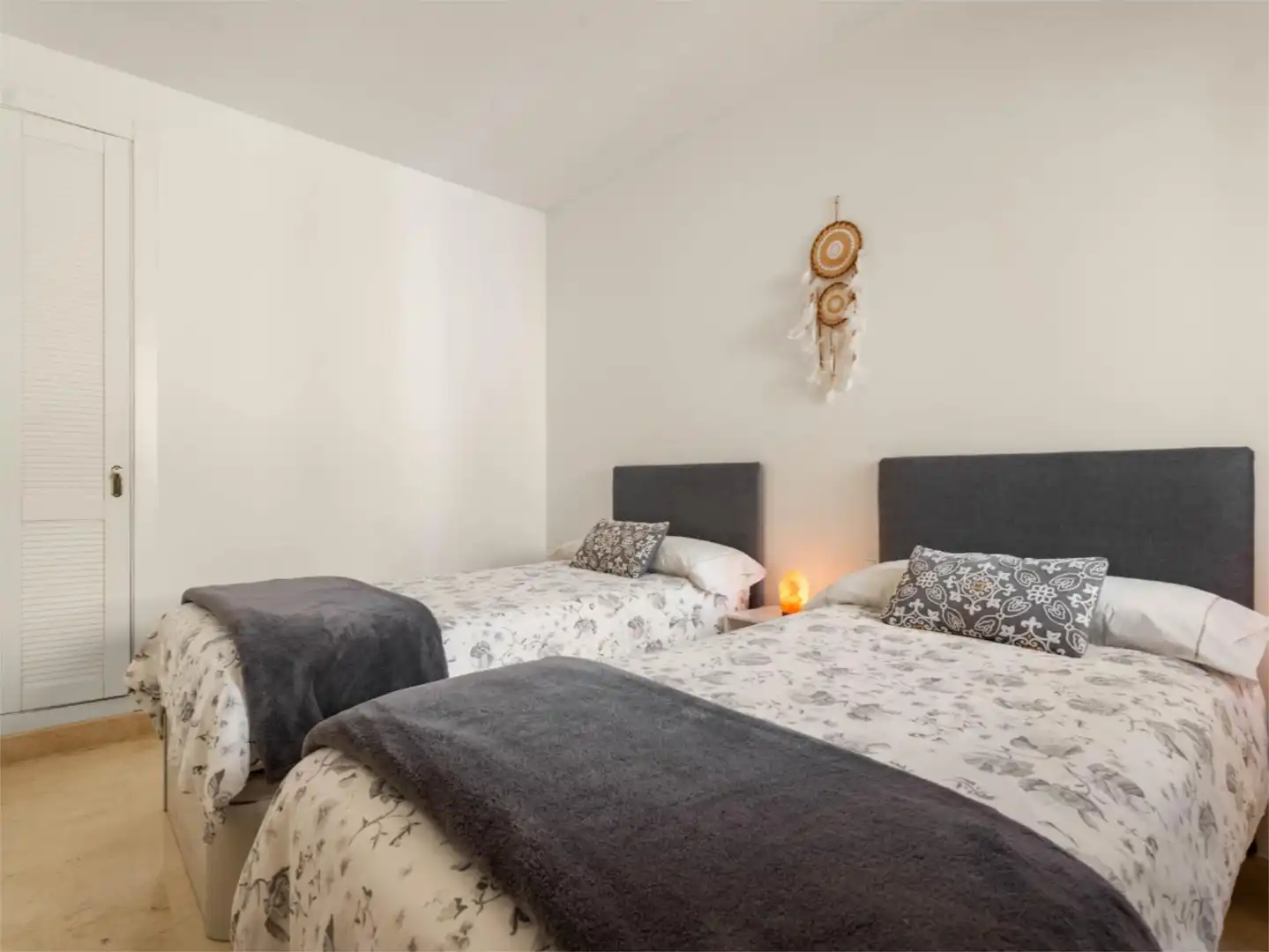 Piso en venta en Avenida Piedramar, 2, Nagüeles Alto Habitación de Piso en venta en Marbella con Aire acondicionado, Terraza y Piscina
