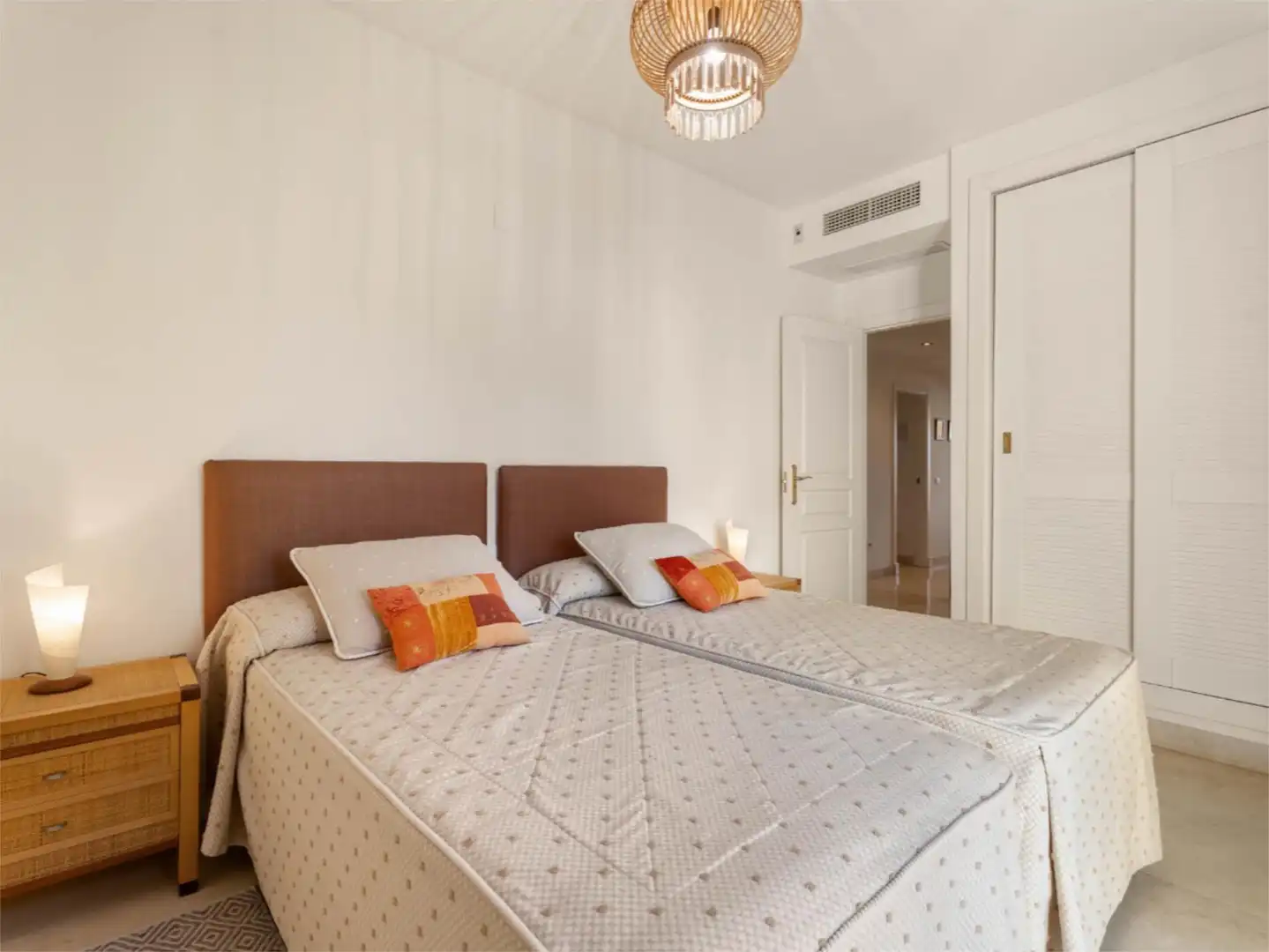 Piso en venta en Avenida Piedramar, 2, Nagüeles Alto Habitación de Piso en venta en Marbella con Aire acondicionado, Terraza y Piscina