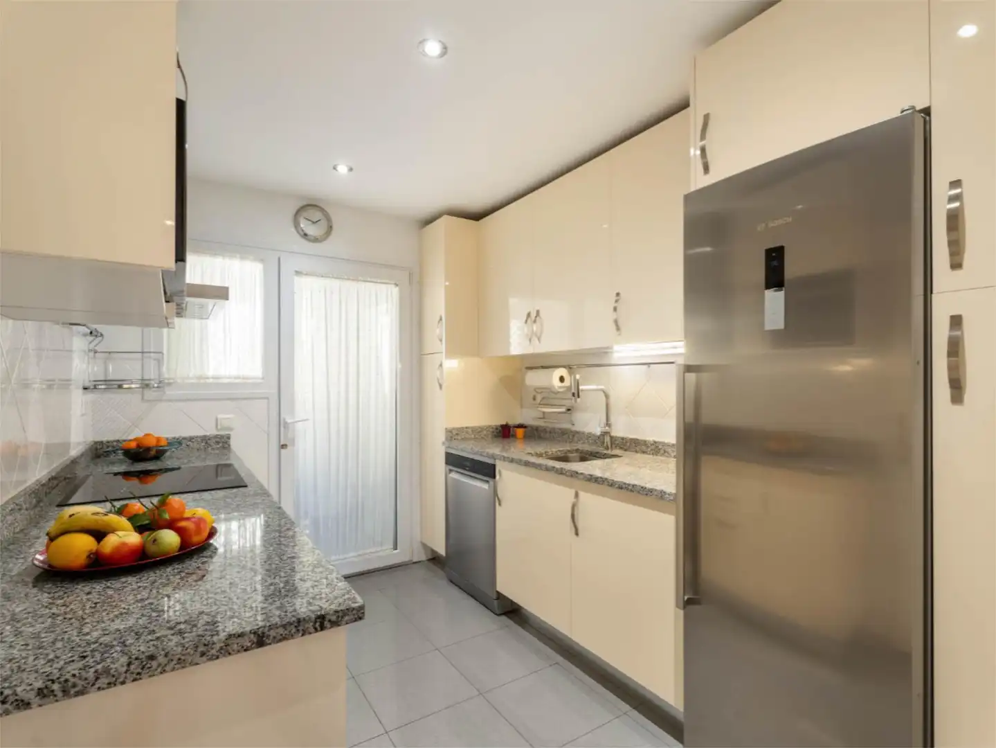 Piso en venta en Avenida Piedramar, 2, Nagüeles Alto Cocina de Piso en venta en Marbella con Aire acondicionado, Terraza y Piscina