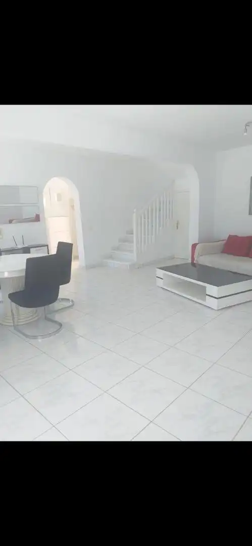 Casa o xalet en venda a Calle Baleares, 16, Torviscas Centro y Alto Sala d'estar de Casa o xalet en venda en Adeje amb Terrassa, Piscina i Moblat