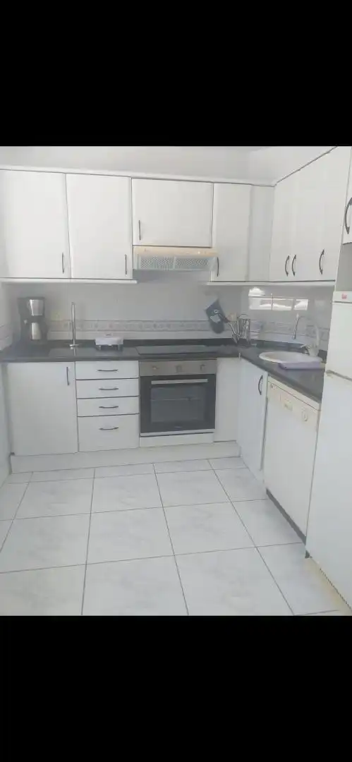 Casa o xalet en venda a Calle Baleares, 16, Torviscas Centro y Alto Cuina de Casa o xalet en venda en Adeje amb Terrassa, Piscina i Moblat