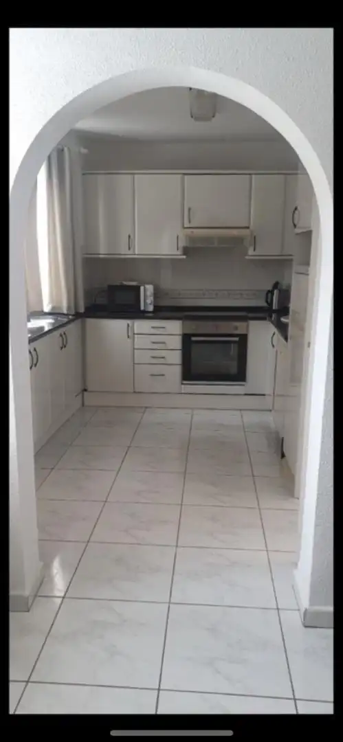 Casa o xalet en venda a Calle Baleares, 16, Torviscas Centro y Alto Cuina de Casa o xalet en venda en Adeje amb Terrassa, Piscina i Moblat