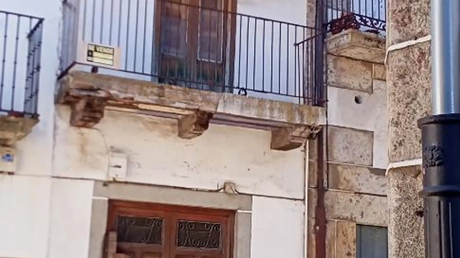 Vista exterior de Casa adosada en venta en Candelario