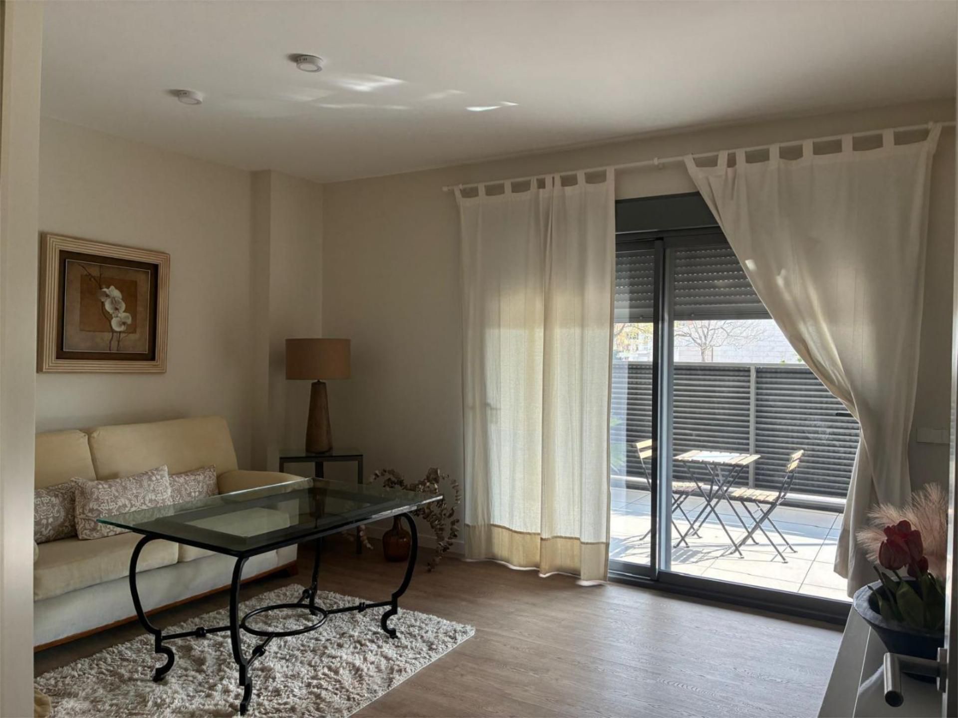 Sala d'estar de Pis de lloguer en  Córdoba Capital amb Aire condicionat, Calefacció i Parquet