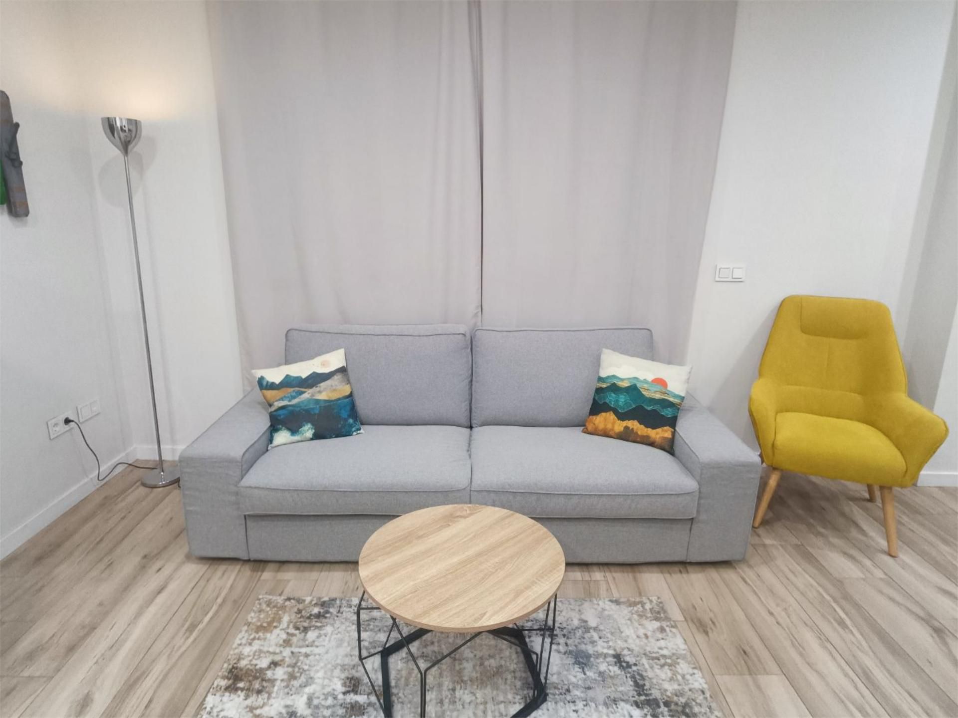 Sala de estar de Estudio de alquiler en Málaga Capital con Aire acondicionado, Calefacción y Amueblado