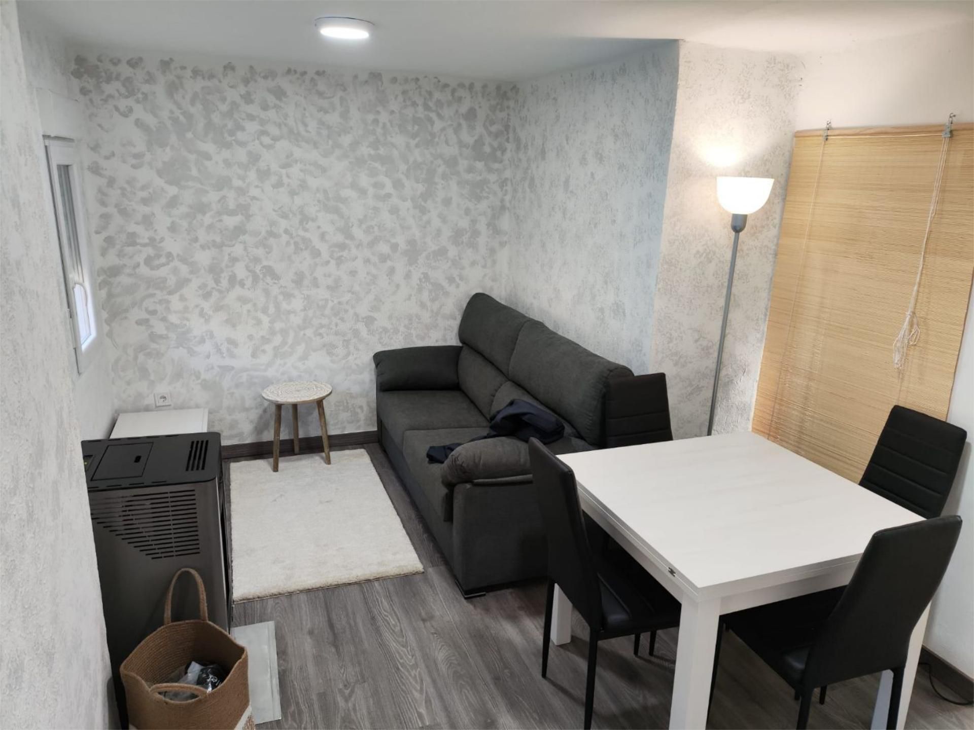 Piso en venta en Calle Ponce de Leon, 5, Santa Catalina - Ferial Sala de estar de Piso en venta en Aranda de Duero