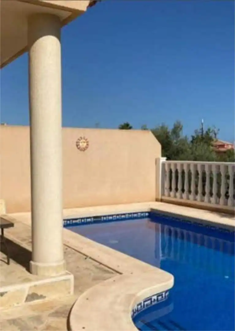 Einfamilien-Reihenhaus zum Verkauf in Bolnuevo Schwimmbecken von Einfamilien-Reihenhaus zum Verkauf in Mazarrón mit Terrasse und Schwimmbad