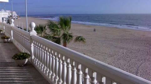 Foto 3 de Piso de alquiler en Centro - La Costilla, Rota