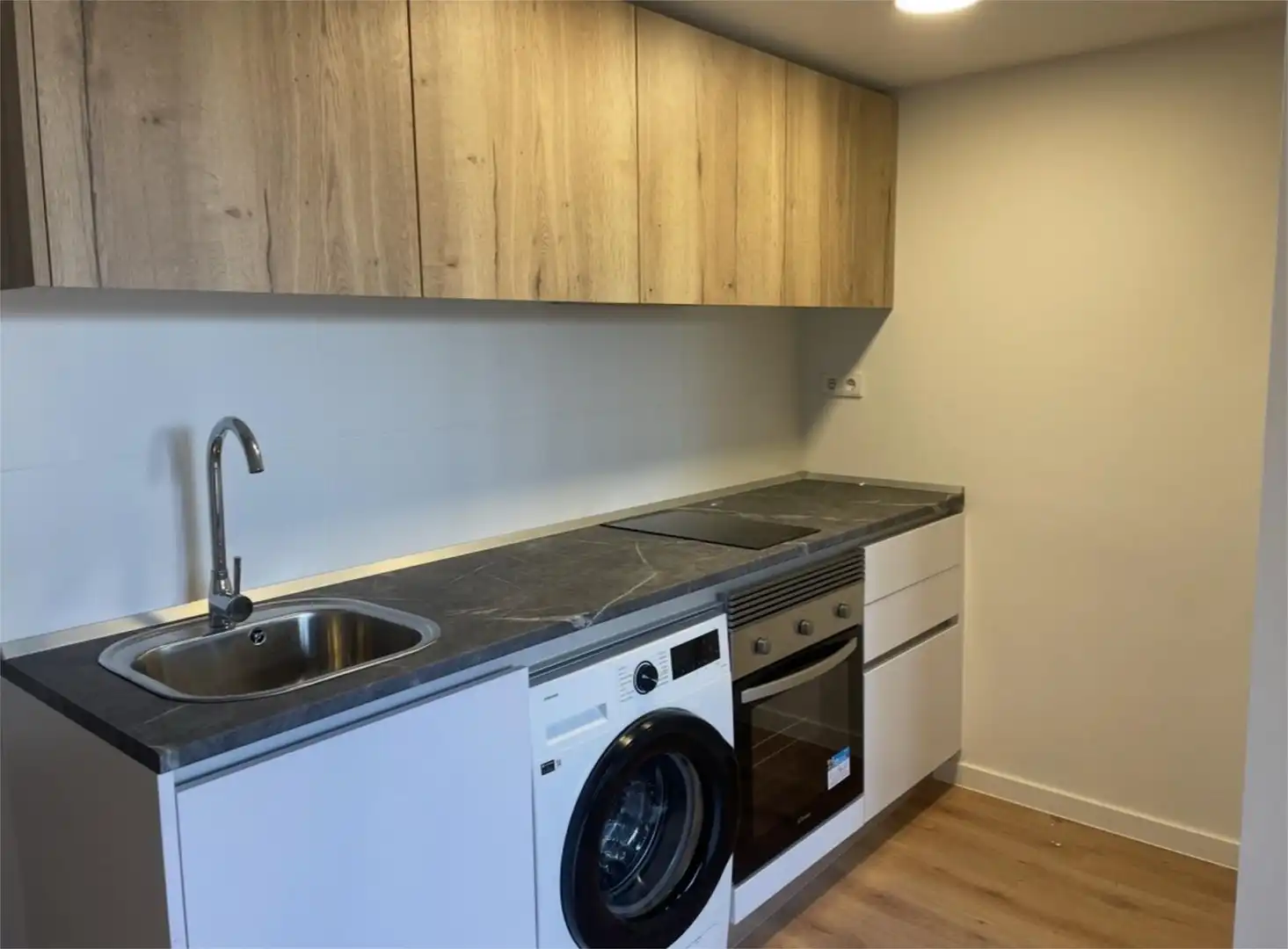 Piso en venta en Calle de Fuerteventura, 5, Polígono Industrial Norte Cocina de Piso en venta en San Sebastián de los Reyes con Aire acondicionado, Piscina y Balcón
