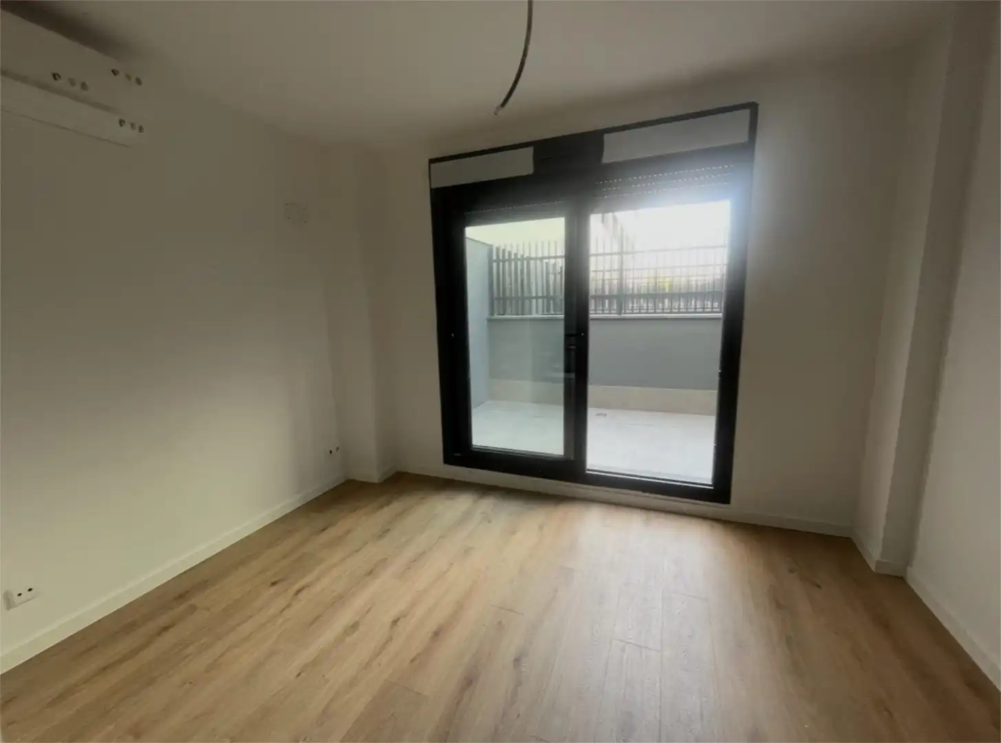 Piso en venta en Calle de Fuerteventura, 5, Polígono Industrial Norte Habitación de Piso en venta en San Sebastián de los Reyes con Aire acondicionado, Piscina y Balcón