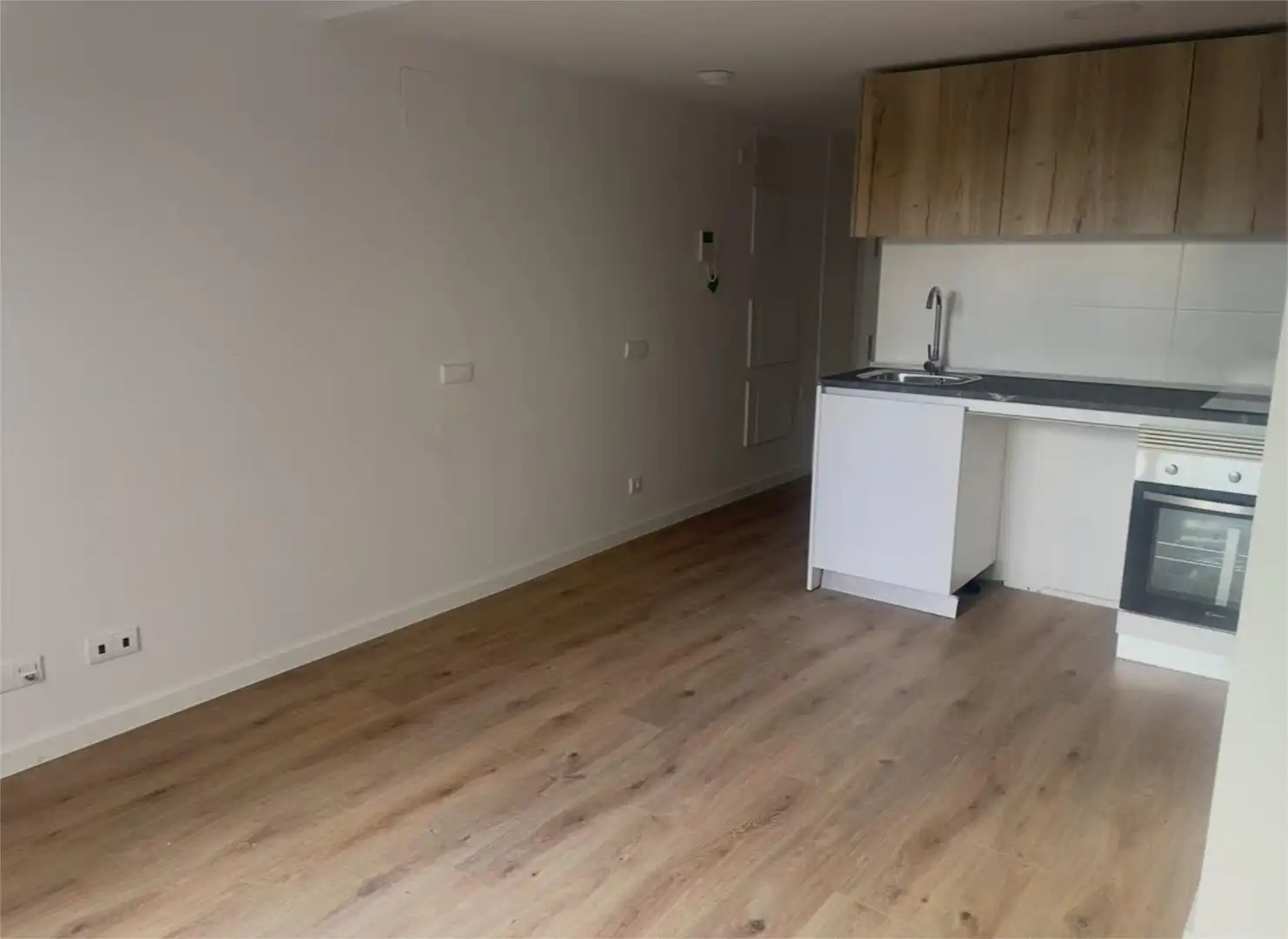 Piso en venta en Calle de Fuerteventura, 5, Polígono Industrial Norte Cocina de Piso en venta en San Sebastián de los Reyes con Aire acondicionado, Piscina y Balcón