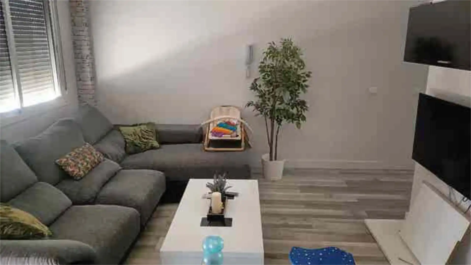 Sala de estar de Piso en venta en Jimena de la Frontera con Calefacción y Amueblado