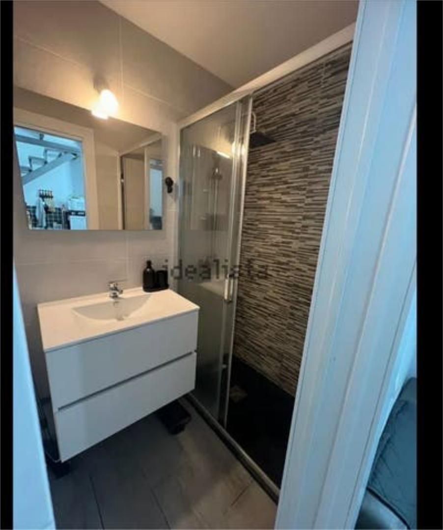 Bathroom of Flat for sale in  Madrid Capital